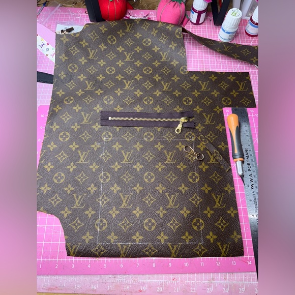 🍭 LV Monogram Custom candy 🍭 case change or Key Pouch - Picture 11 of 15
